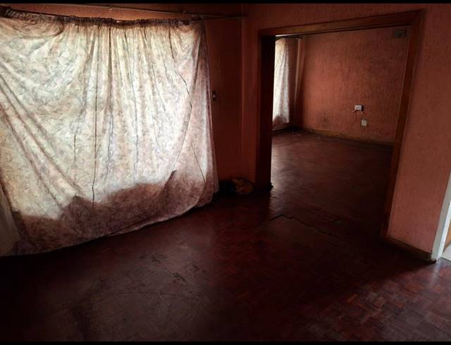 3 BEDROOM HOUSE FOR SALE IN ORLANDO WEST